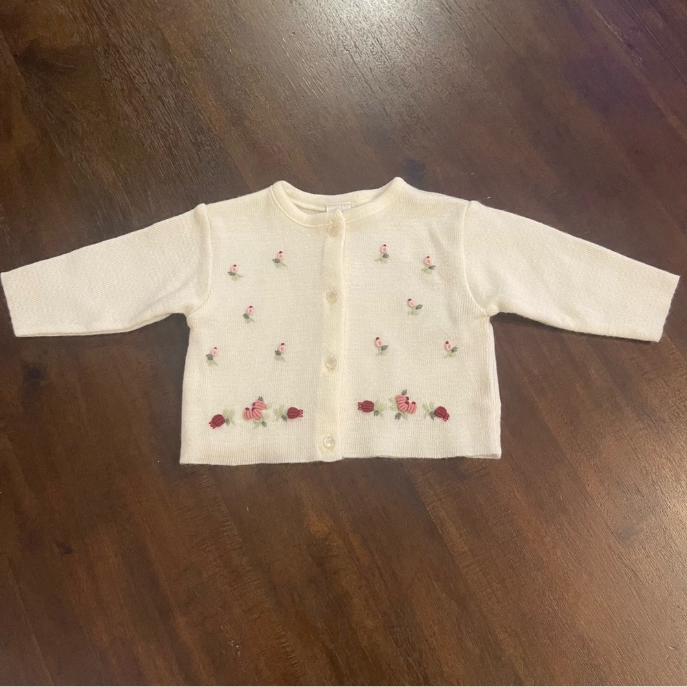 Starting Out‎ vintage size 9 months flower embroidery cardigan sweater
